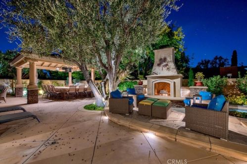 13671 Jenet Cir, Santa Ana, CA 92705-2834