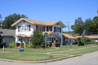 302 9th St, Chandler, OK 74834-3606