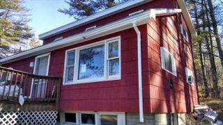 10 Stark Ln, Enfield, NH 03748-3135