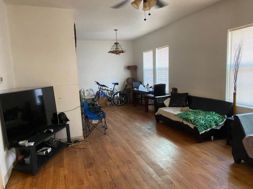 2512 Weiler Blvd, Fort Worth TX  76112-5082 exterior