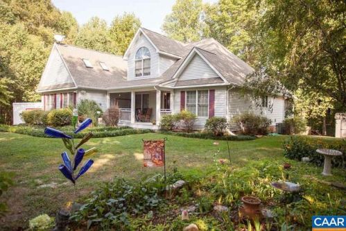 881 Oak Creek Rd, Bybee, VA 22963-4437