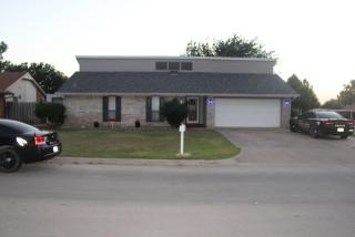 2011 Shenandoah Dr, Ardmore, OK 73401-1052