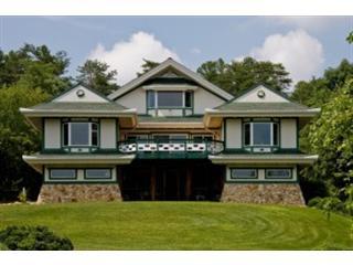 100 November Ln, Wirtz, VA 24184-3642