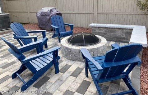 1607 3rd Ave, Tinton Falls NJ 07712-5721 exterior