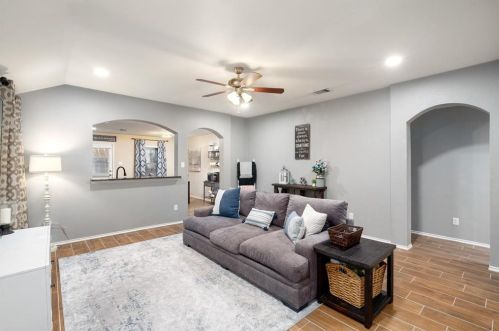 1068 Churchill Dr, Princeton TX 75407-2800 exterior