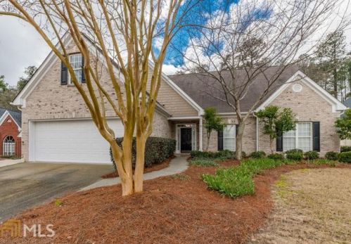 459 Blue Creek Ln, Loganville, GA 30052-7835