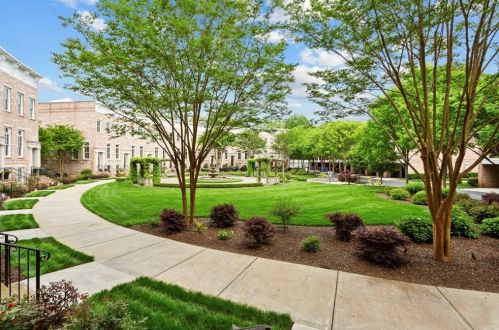 198 Inman Ln, Atlanta, GA 30307-5506