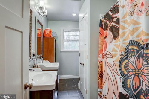 2502 Saddle Dr, Lancaster PA  17601-4827 exterior