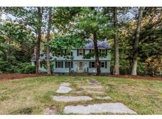 40 Marty Dr, Merrimack, NH 03054-2948