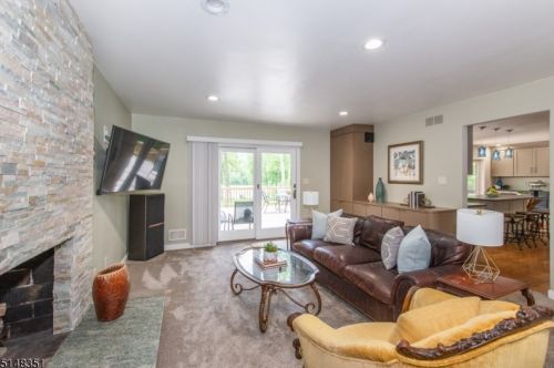 15 Ripplewood Dr, Dover NJ  07869-3818 exterior