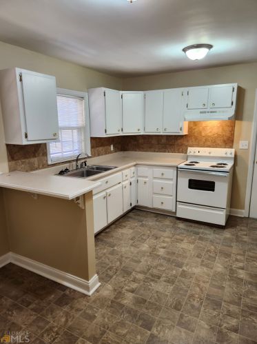 3208 Fulton Ave, Atlanta GA  30354-1459 exterior