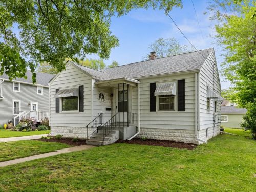 436 Fair St, Sycamore, IL 60178-1616
