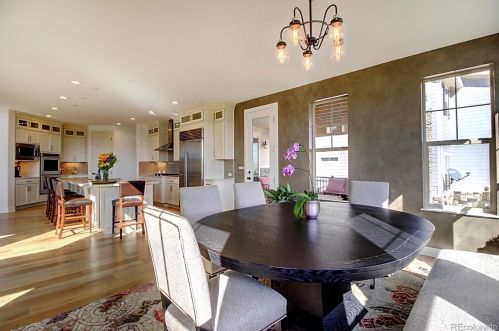 27701 Lakeview Dr, Aurora CO 80016 exterior