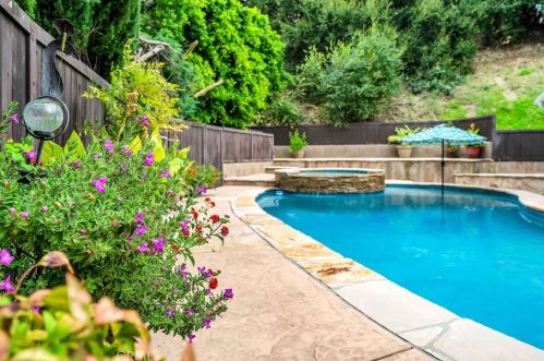 4700 Sophia Ave, Van Nuys, CA 91436-3348