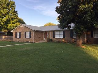1707 Magnolia Dr, Murfreesboro, TN 37128-5908