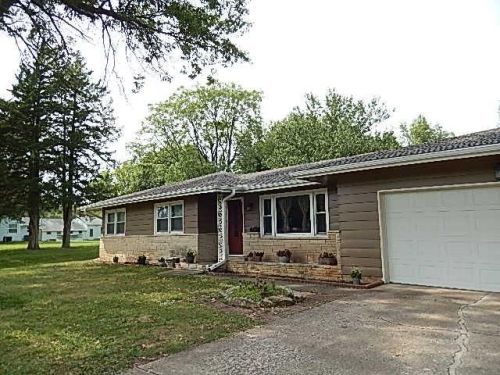 621 15th St, Ottawa, KS 66067-3701