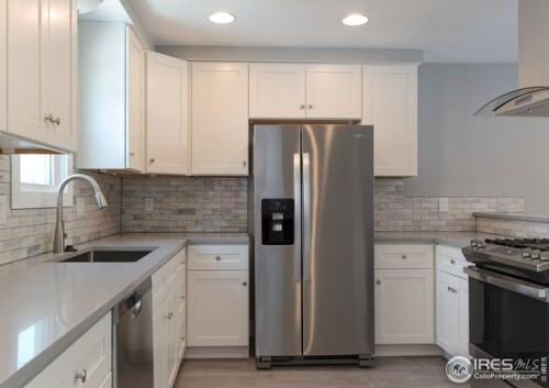 910 Harrison Ave, Loveland CO  80537-4634 exterior