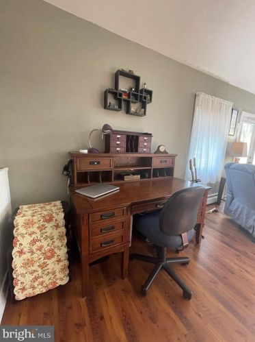 160 Crst Ave, Trenton NJ  08690-2103 exterior