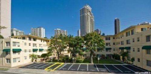 1880 Kahakai Dr, Honolulu HI  96814-4823 exterior
