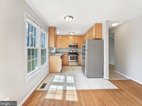 9109 Lake Braddock Dr, Springfield VA  22015-2136 exterior