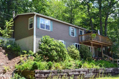 165 Shore Rd, New Durham, NH 03855-2123