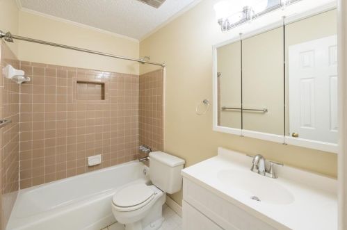 1708 Defoors Walk, Atlanta GA  30318-3012 exterior