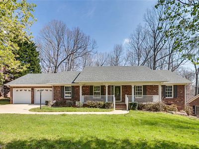 608 Horse Mountain Dr, Asheboro, NC 27205-7849