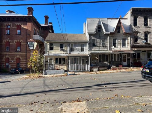 516 Norwegian St, Primrose, PA 17901-2823