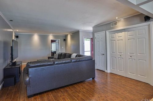 2019 Chilton Dr, Glendale CA  91201-1169 exterior