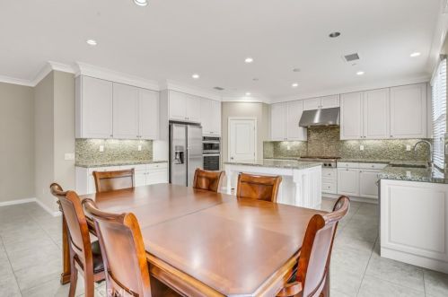 81 Kimbal, Irvine CA  92620 exterior