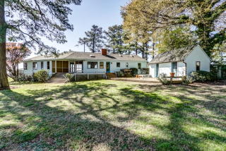 60 Birch Tree Trce, Deltaville, VA 23043-2395
