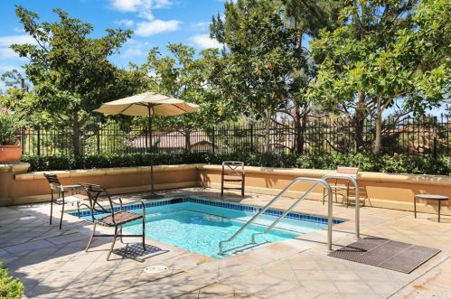 127 Danbrook, Irvine CA  92603-1024 exterior