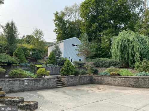 1407 Mahantongo St, Primrose PA 17901-3307 exterior