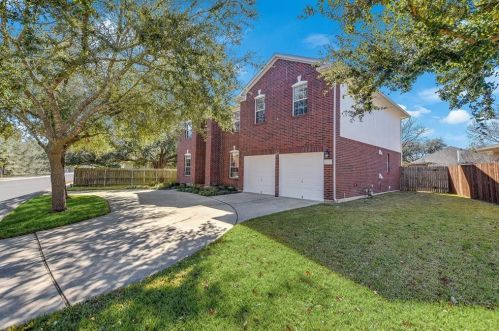 2001 Simbrah Dr, Cedar Park, TX 78613-3540