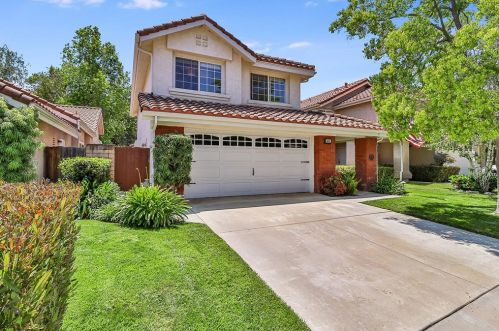 642 Twin Peaks Ave, Simi Valley, CA 93065-7057