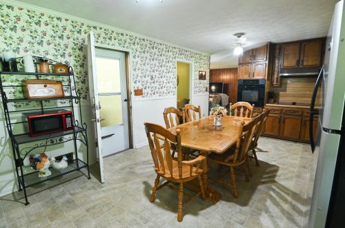 1848 Christian Cir, Conyers GA  30013-3022 exterior