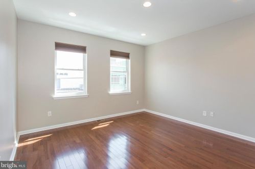 1704 4 St, Philadelphia PA 19133-3230 exterior