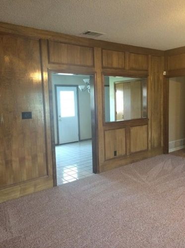 1909 Espinosa Dr, Carrollton TX  75010-4002 exterior