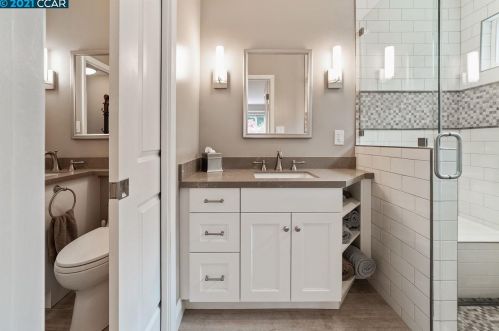 907 Hastings Dr, Concord CA  94518-3821 exterior