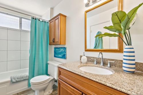 7247 Alakoko St, Honolulu HI  96825-2712 exterior