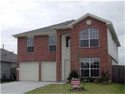 9038 Martin Heights Dr, Houston TX  77031-2766 exterior