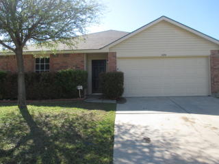 1420 Castle Ridge Rd, Fort Worth TX  76140-5741 exterior