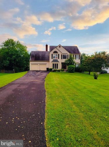 4056 Roberts Cir, Marshall, VA 20115-3209