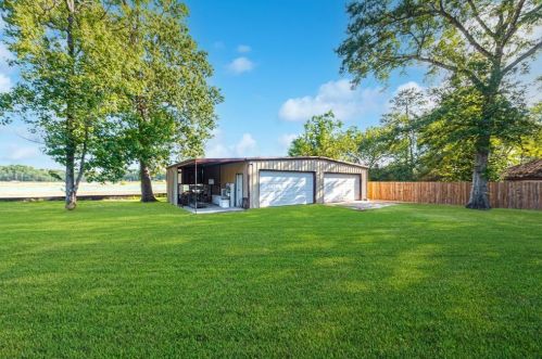 1016 Chateau Wood Pkwy Dr, Conroe TX  77385-9771 exterior