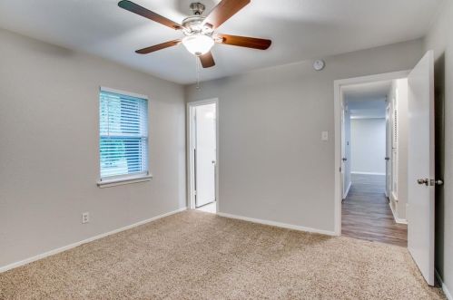 8005 Lazy Ln Rd, Fort Worth TX  76180-7161 exterior