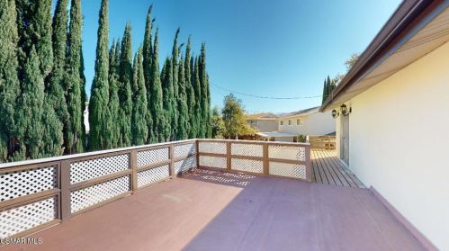 2007 Rhoda St, Simi Valley CA 93065-3539 exterior