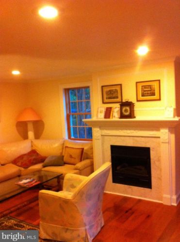 86 Lewisville Rd, Trenton NJ  08648-1801 exterior