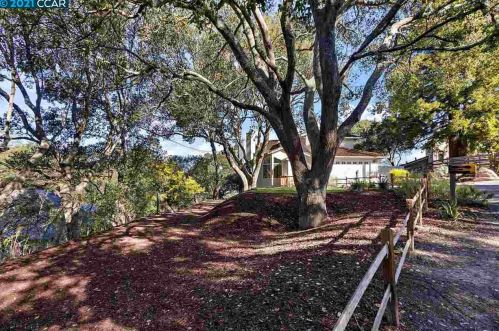 40 Camino Del Diablo, Orinda, CA 94563-2037