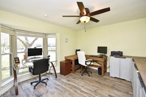 108 Country Rd, Angleton TX  77515-9457 exterior