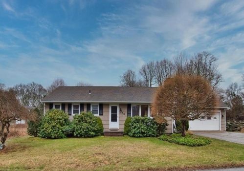 55 Dion Ave, Tiverton, RI 02878-2708